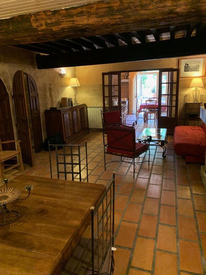 La Maison Sur La Place Aigues-Mortes Exteriér fotografie