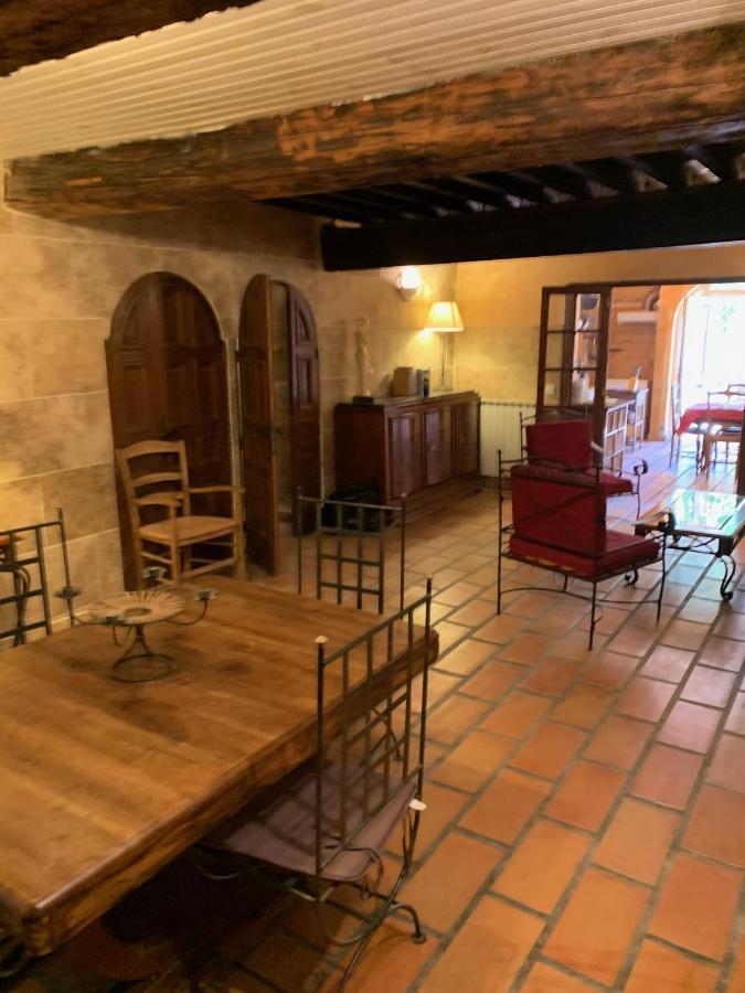 La Maison Sur La Place Aigues-Mortes Exteriér fotografie