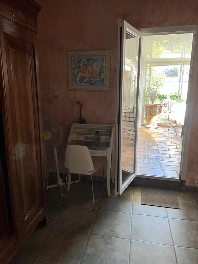 La Maison Sur La Place Aigues-Mortes Exteriér fotografie