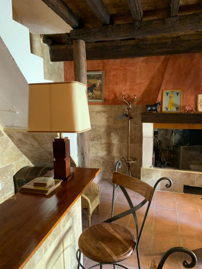 La Maison Sur La Place Aigues-Mortes Exteriér fotografie